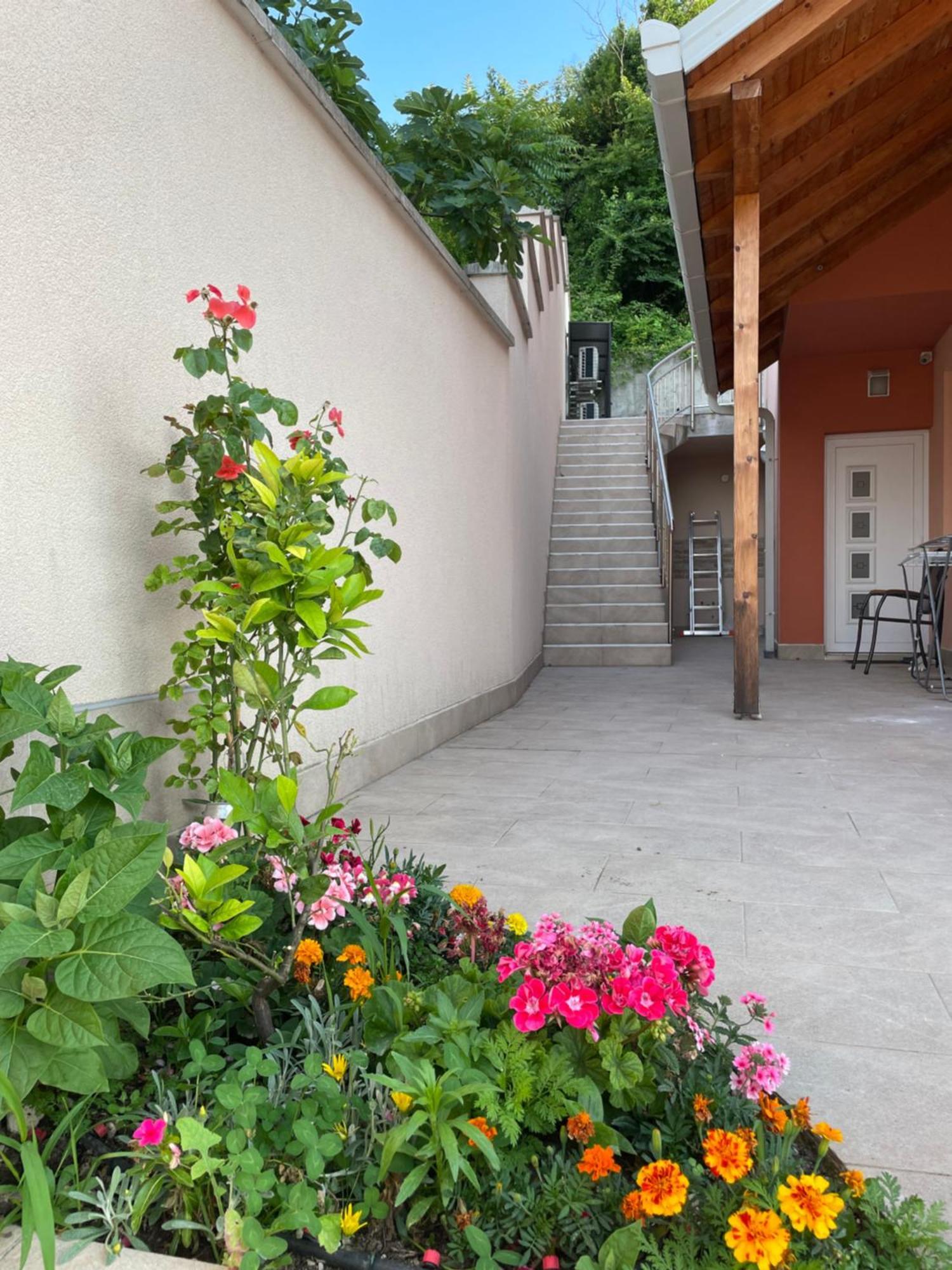 Apartments Enigma - With Private Parking Mostar Eksteriør billede